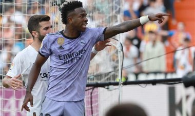 فينيسيوس يواصل تغريداته بعد تعرضه لإساءات عنصرية