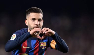 قبل انتهاء عقده.. برشلونة يعلن رحيل جوردي ألبا رسميًا نهاية الموسم