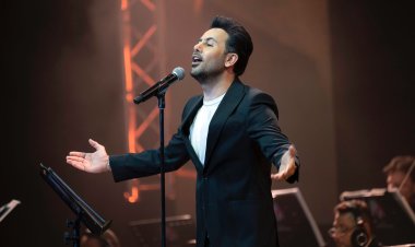 فؤاد عبد الواحد يشعل مشاعر جمهور الإمارات بأغنياته في حفل دبي (صور)