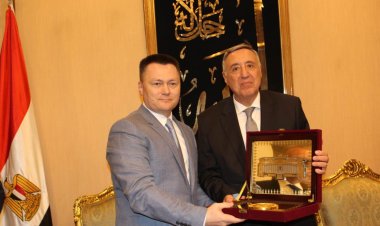 النائب العام الروسي يزور المحكمة الدستورية العليا