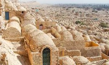 فتح باب الحجز لـ423 قطعة أرض «مقابر مسلمين ومسيحيين» بمدن العاشر والشروق والعبور
