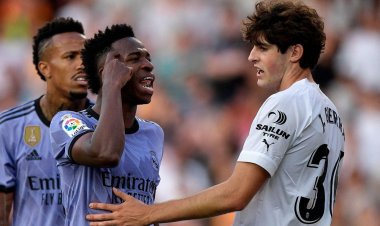 تخفيض عقوبة فالنسيا المتعلقة بالإساءات ضد فينيسيوس