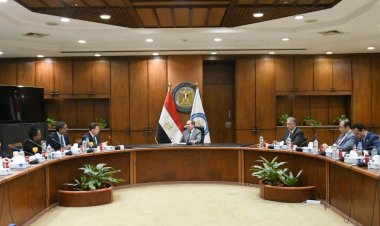 وزير البترول والثروة المعدنية يبحث مع شيفرون العالمية توسيع أنشطتها بمصر