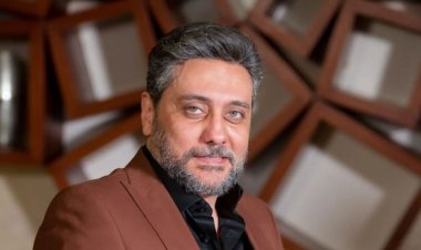 تامر فرج: مسرحية طيب وأمير استنزفتني والتجربة خوفتني.. فيديو