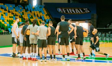 «الأولمبية» تهنىء الأهلي بلقب بطولة أفريقيا لكرة السلة