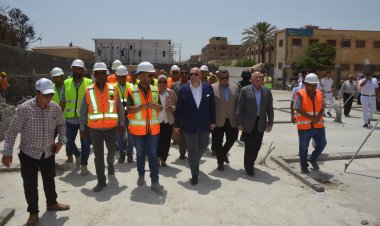 محافظ بني سويف يتفقد إعادة إنشاء المعرض التجاري «معرض شباب مصر»