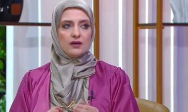 اختصاصي نفسي تحذر من نشر الحياة الشخصية عبر السوشيال ميديا 