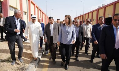 وزيرة التخطيط تتفقد منطقة الورش الحرفية بالعريش خلال زيارتها لشمال سيناء