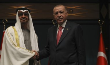 الرئيس الإماراتي ونائباه يهنئون أردوغان بمناسبة إعادة انتخابه رئيسا لتركيا