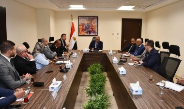 وزير الإسكان يجتمع بأعضاء غرفة التطوير العقاري لبحث تحقيق المخططات التنموية