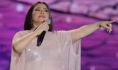 بملابس شفافة ورقص.. شيرين عبد الوهاب تشعل حفل جدة الغنائي (صور)