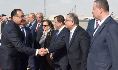رئيس الوزراء يستقبل رئيس الوزراء الفلسطيني والوفد المرافق له بمطار القاهرة