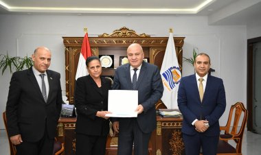 محافظ قنا يكرم الأمهات المثاليات بمسابقة وزارة التضامن الاجتماعي