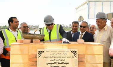 الداودى يضع حجر أساس مشروع تطوير كورنيش النيل بمدينة قنا