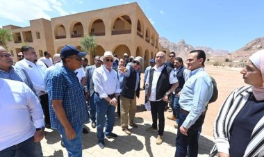 وزير الإسكان ومحافظ جنوب سيناء يتفقدان الأعمال بمنطقة الزيتونة