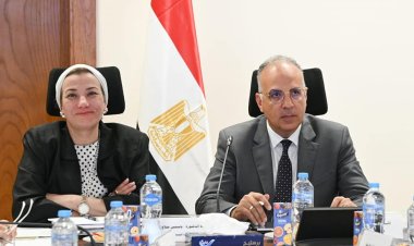 بحضور وزيرة البيئة.. وزير الري يجتمع مع اللجنة العليا لتراخيص الشواطئ