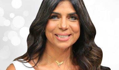 «اتيكيت شرب الشيشة».. إيمان عفيفي تثير الجدل على موقع «فيسبوك»