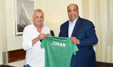 «مستمر في عمله ومفيش رحيل».. محمد مصيلحي يحسم مصير «زوران»