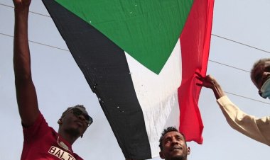 الجيش السوداني يعلق مشاركته في مفاوضات جدة