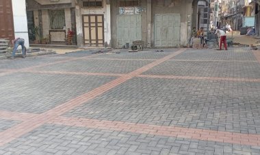 محافظ دمياط تتابع الأعمال الجارية لرصف امتداد الرباعى بالمنطقة القديمة