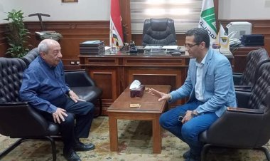 برئاسة «البلشي».. وفد «الصحفيين» يعلن تضامنه مع نقيب المهندسين ويدين «البلطجة»