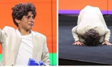 طه دسوقي يهدي جائزته لـ عمر شريف.. والطفل يسجد باكيًا