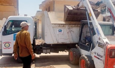 استمرار أعمال حملة النظافة بجمصه بمشاركة 13 وحدات محلية
