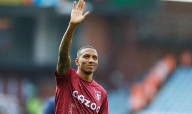 عاجل.. آستون فيلا يعلن رحيل آشلي يونج