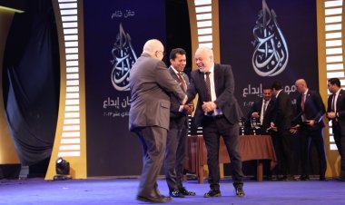 تكريم أشرف زكى وفتحى عبد الوهاب ومنال سلامة فى ختام "مهرجان إبداع" (صور)