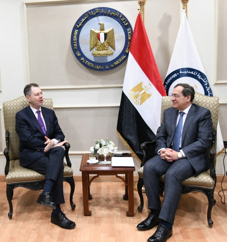 وزير البترول يستقبل سفير الأسباني لبحث تغيرات صناعة الطاقة