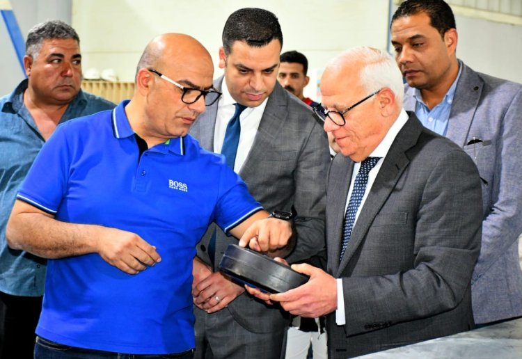محافظ بورسعيد : مصنع بيراميدز أصبح كيان عالمي بإيدي مصرية