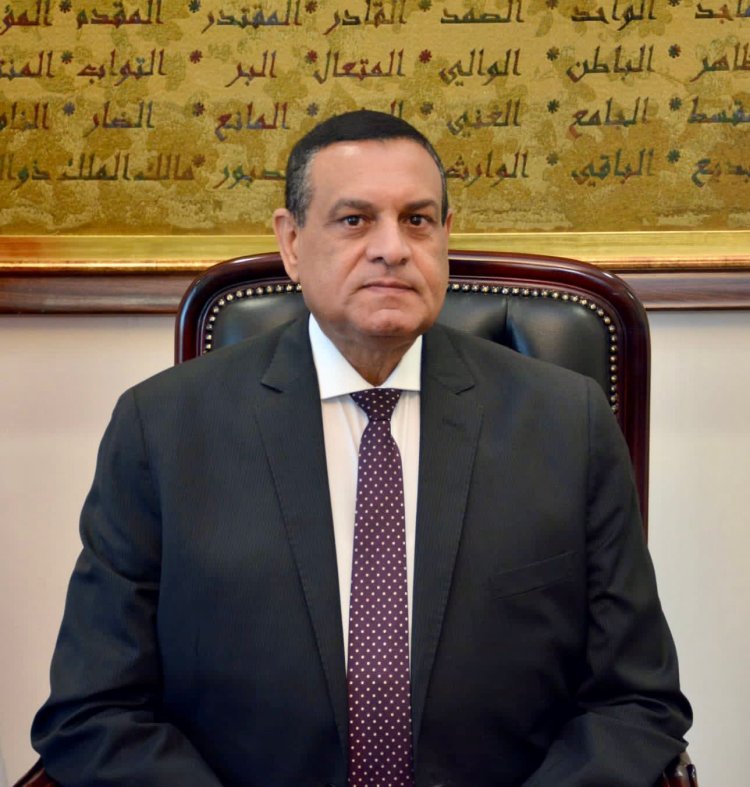 وزير التنمية المحلية يتلقى تقريراً من غرفة العمليات والأزمات لمتابعة تنفيذ تعريفة الركوب الجديدة بالمحافظات