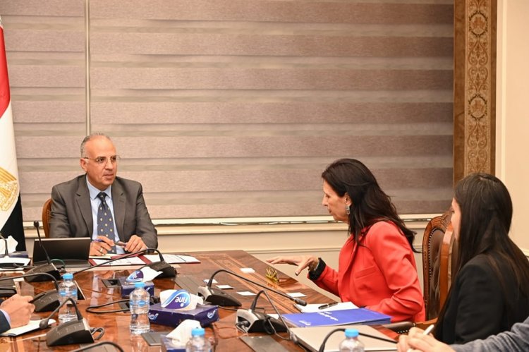 وزير الري  يلتقي المدير التنفيذي لهيئة فولبرايت في مصر