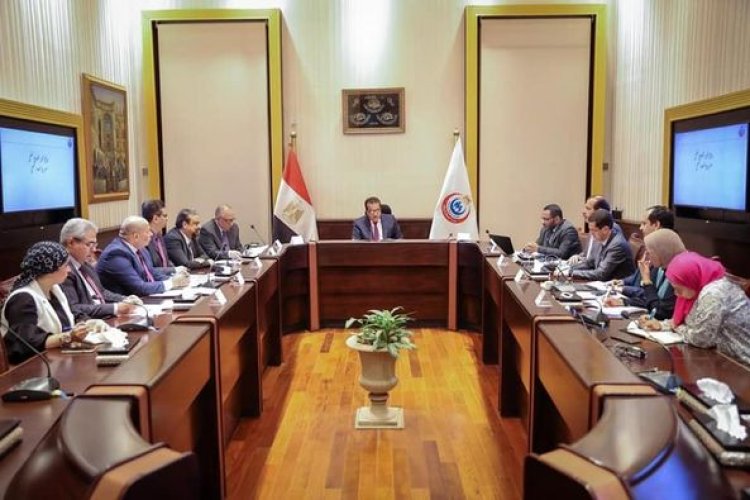 وزير الصحة يؤكد على أهمية الاستفادة من تجارب الدول في تحسين جودة المنظومة الصحية