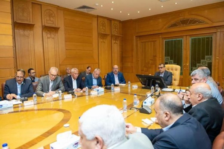 وزير الانتاج الحربي: نحرص على تطوير المنتجات وخطوط الإنتاج  وتدريب وتأهيل العاملين