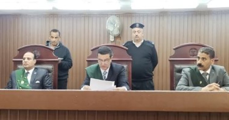 تأجيل محاكمة «صاحب كافيه» أنهى حياة زوجته بالنزهة