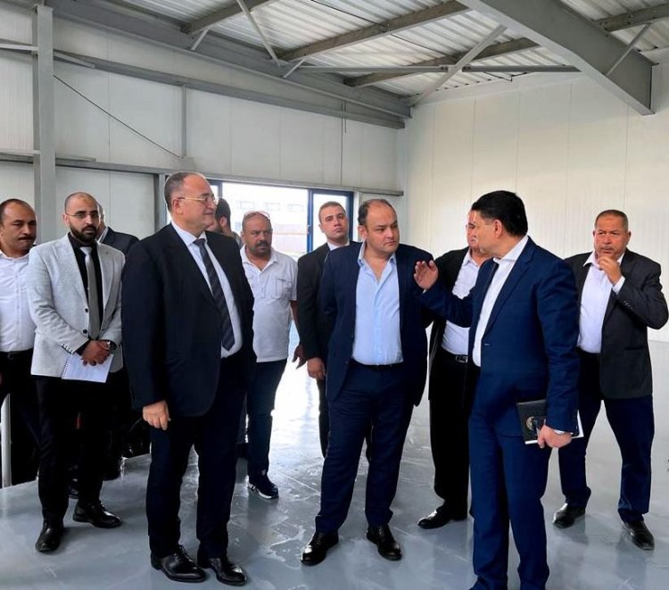 وزير الصناعة يتفقد عددا من المدابغ ومنطقة الـ100 مصنع بالروبيكى
