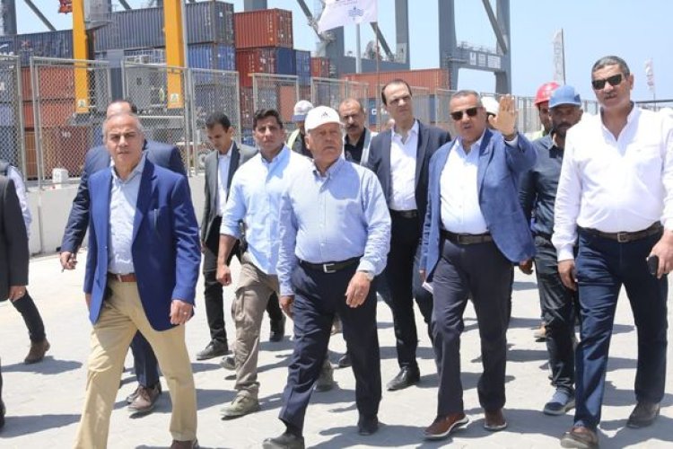 وزير النقل يتفقد محطة «تحيا مصر» متعددة الأغراض بميناء الإسكندرية
