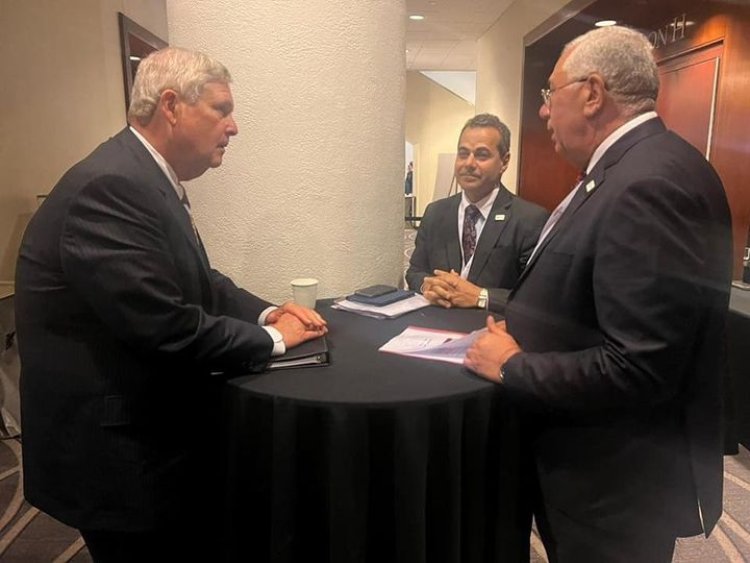 وزير الزراعة يبحث مع نظيره الأمريكي سبل تعزيز التعاون الزراعي المشترك بين البلدين