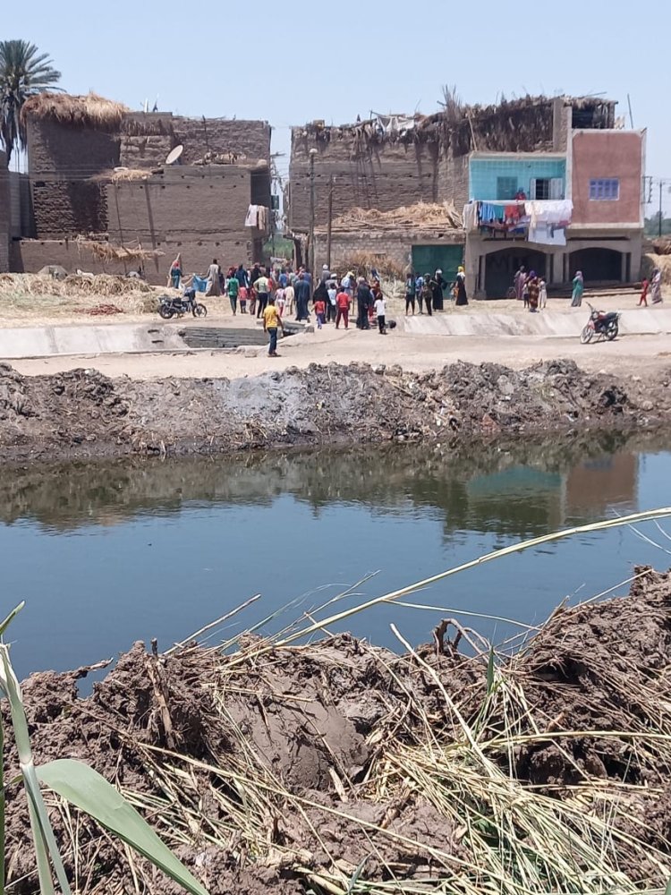 عمره 4 أعوام.. مصرع طفل غرقًا داخل ترعة في قنا
