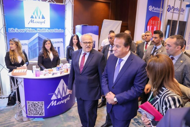 وزير الصحة: النهوض والارتقاء بمهنة الصيدلة من أهم الأولويات
