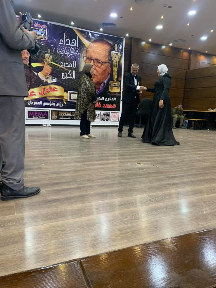 تكريم الناقدة السينمائية رضوى النبراوي كأفضل ناقد فني شاب في مهرجان أوسكار إيجيبت