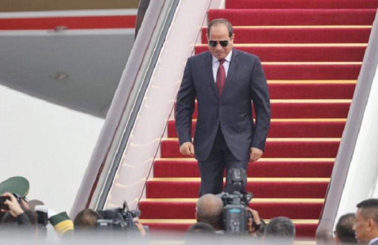 عاجل.. الرئيس السيسي يعود إلى أرض الوطن بعد مشاركته في القمة العربية بجدة