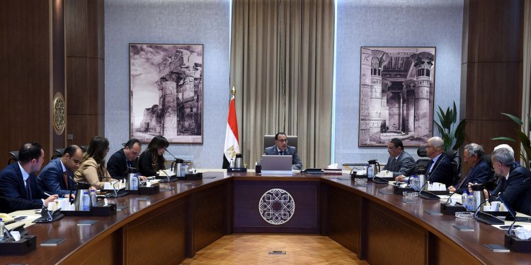 رئيس الوزراء يترأس اجتماع المجلس الاستشارى الاقتصادى