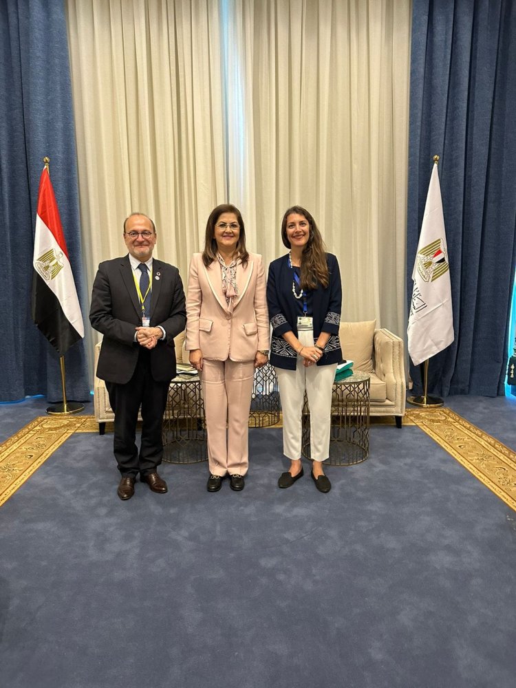 وزيرة التخطيط تبحث مع الوكالة الفرنسية للتنمية قضايا الطاقة وتحلية المياه