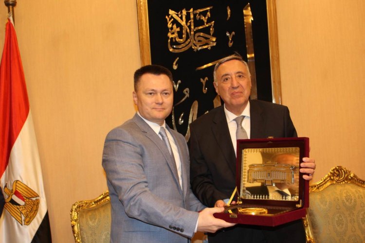 النائب العام الروسي يزور المحكمة الدستورية العليا
