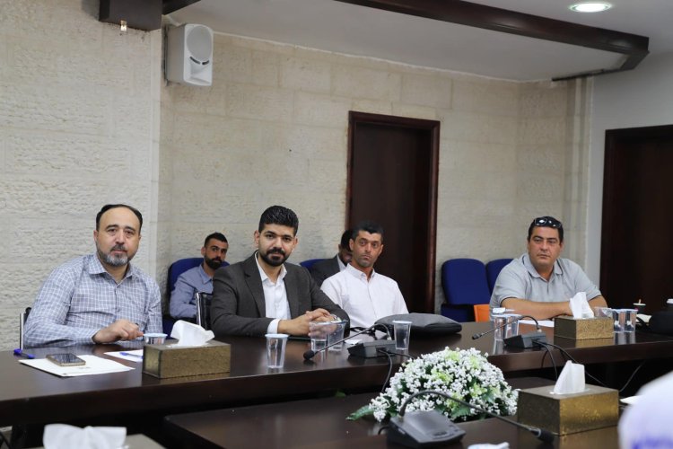 وزير الاتصالات يؤكد استمرار الجهود لتطوير عمل البريد