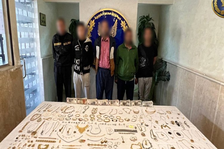 القبض على 5 عاطلين لقيامهم بأعمال سرقات بالبساتين والتجمع الأول ومدينة نصر
