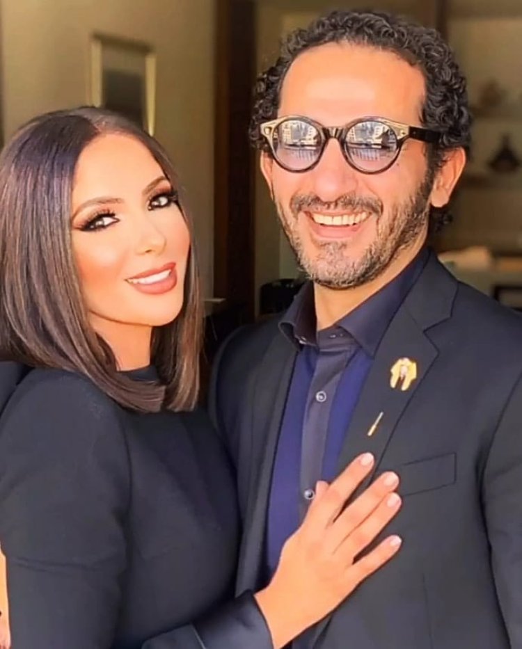 أحمد حلمي: «هقدم فيلم مع منى زكي من تأليفي»