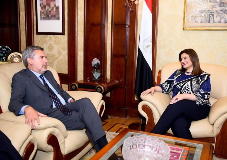 وزيرة الهجرة تشكل مجموعة عمل مشتركة لبحث إقامة مركز مصري إيطالي لتدريب العمالة الماهرة